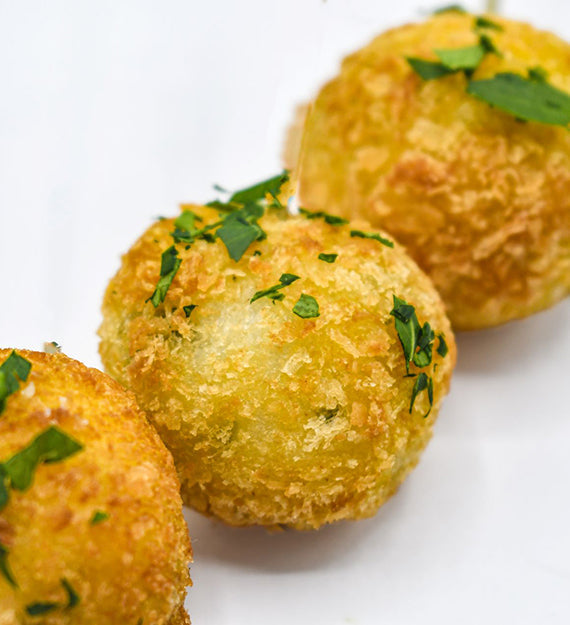 Lemony Herb Arancini – Mozzarella Filled Risotto Ball, and Basil Pesto Aioli Dip